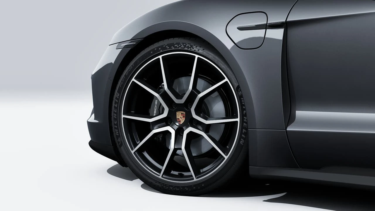 2026 Porsche Taycan 4 - Image 10 of 14