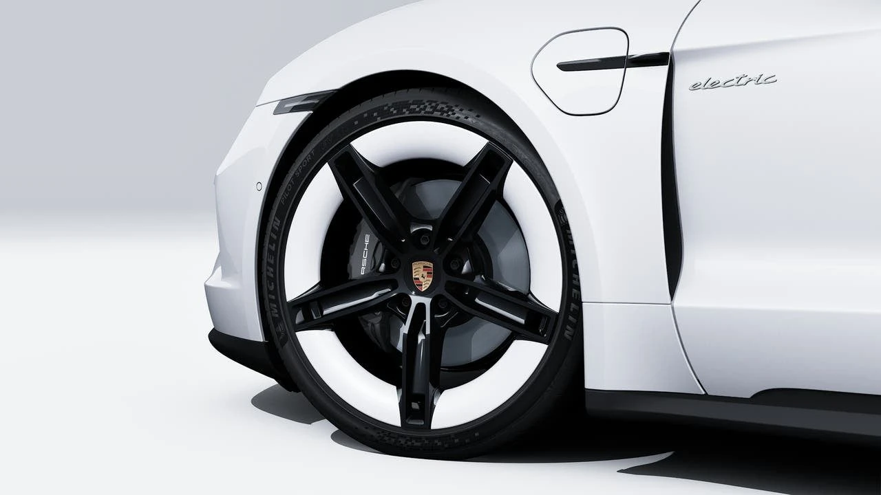2026 Porsche Taycan 4 - Image 10 of 14