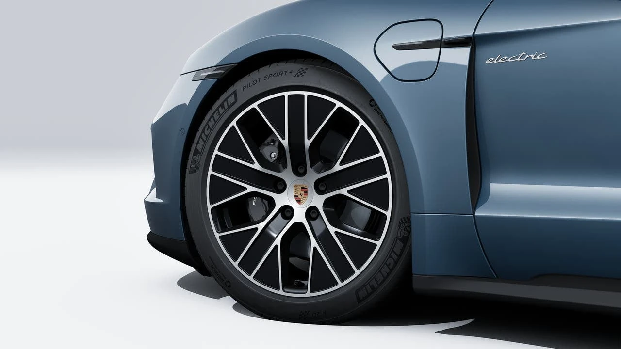 2026 Porsche Taycan 4 - Image 10 of 14