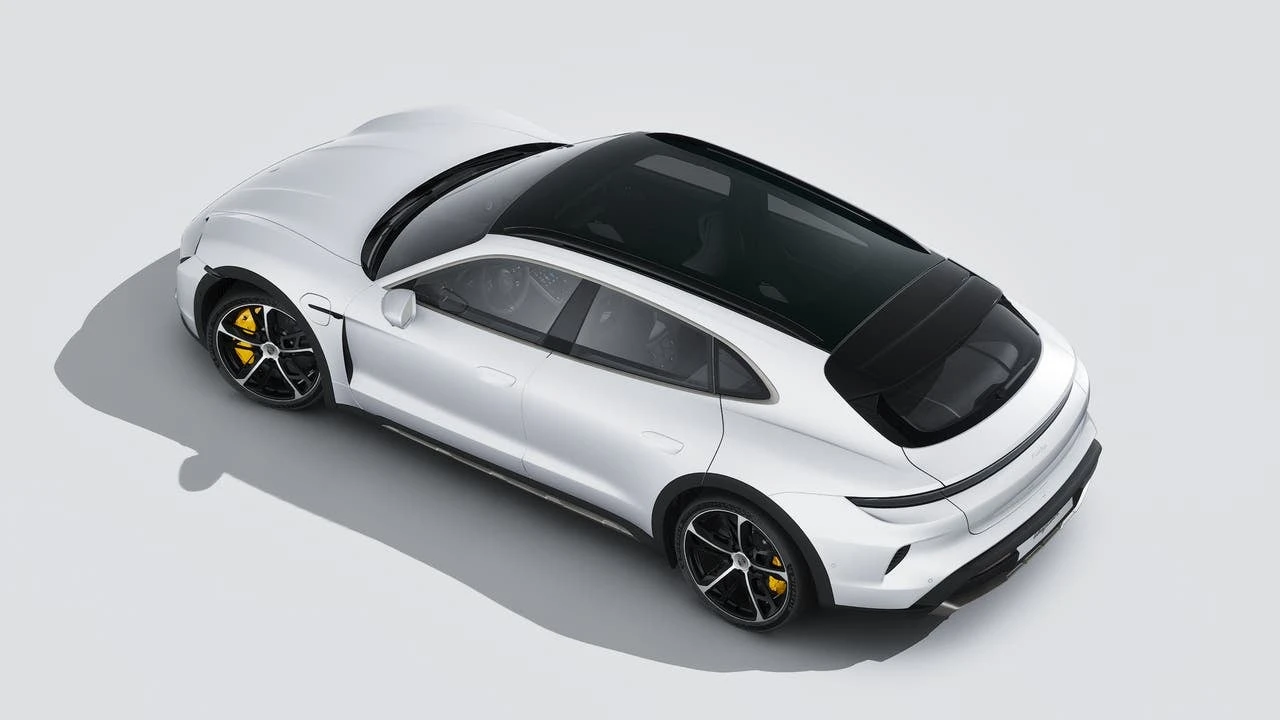 2026 Porsche Taycan Cross Turismo - Image 4 of 14