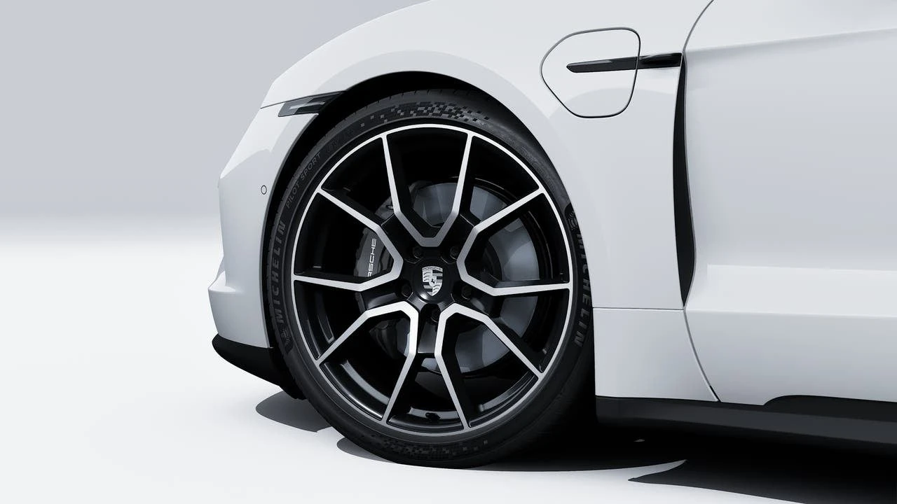2026 Porsche Taycan - Image 10 of 14