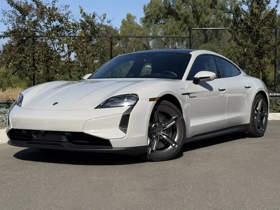 2026 Porsche Taycan Turbo - Image 14 of 18