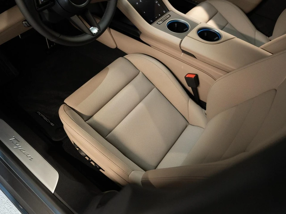 2026 Porsche Taycan - Image 14 of 28