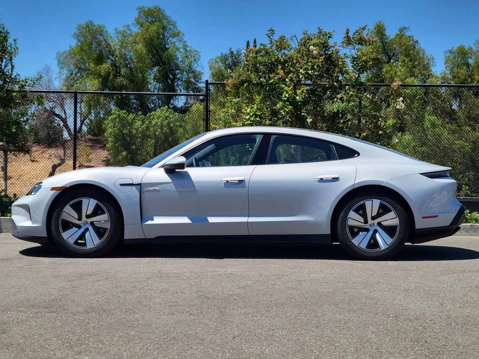 2026 Porsche Taycan - Image 2 of 5