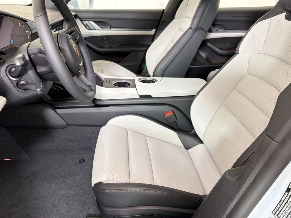 2026 Porsche Taycan - Image 5 of 5