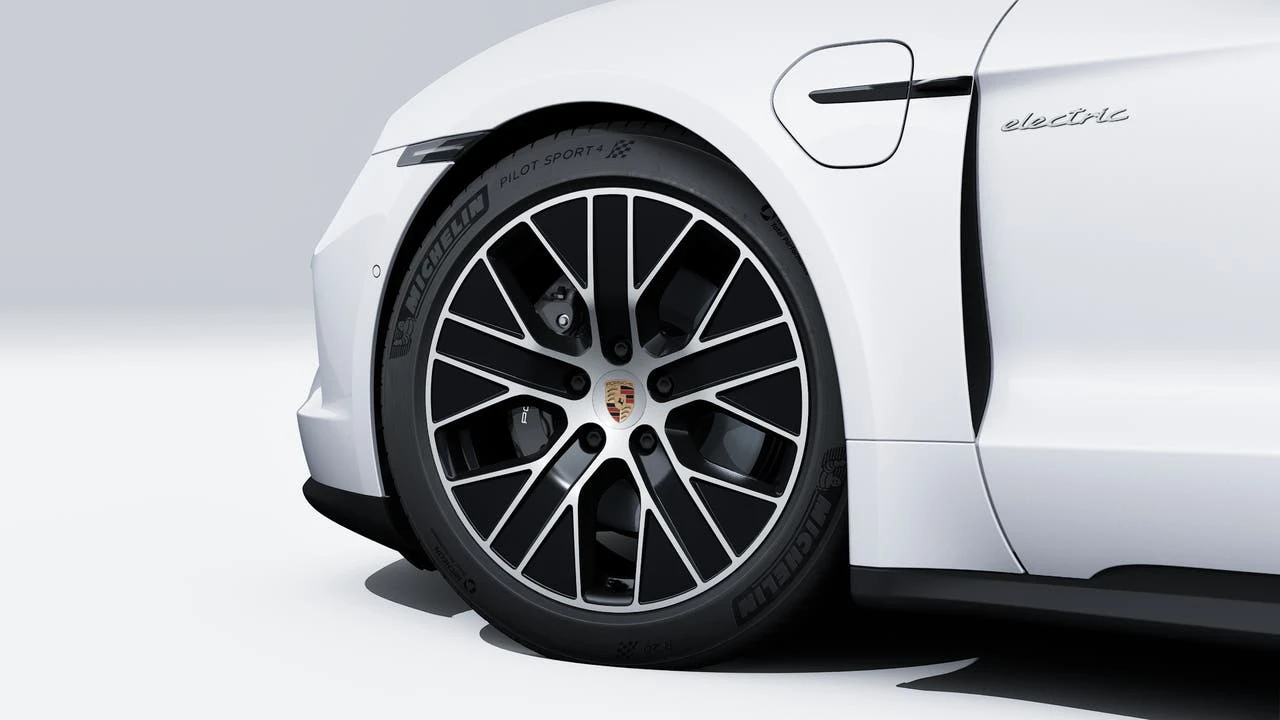 2026 Porsche Taycan - Image 10 of 14