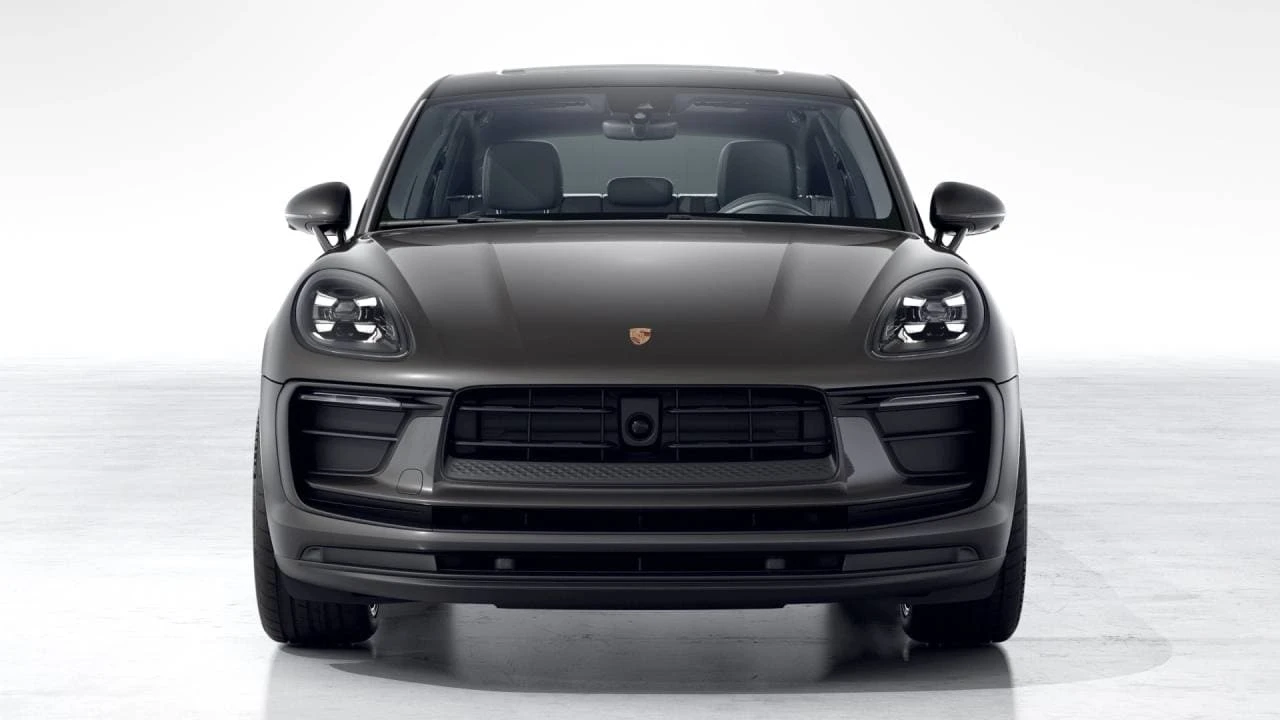 2026 Porsche Macan - Image 8 of 10
