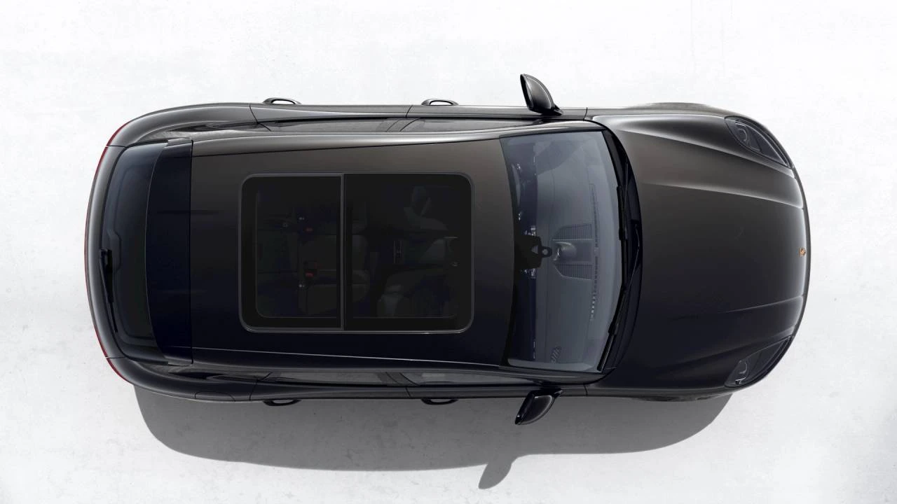 2026 Porsche Macan - Image 5 of 10