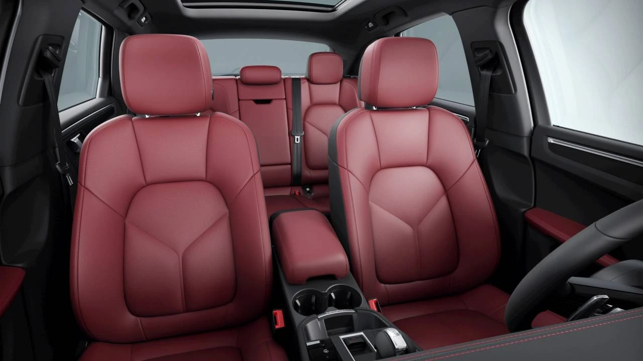 2026 Porsche Macan - Image 10 of 10