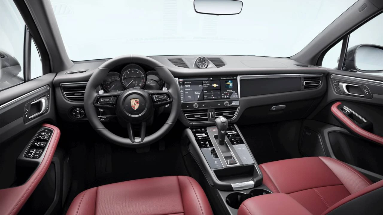 2026 Porsche Macan - Image 9 of 10