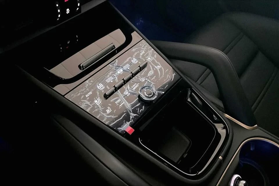 2026 Porsche 9Y0/9Y3 Cayenne - Image 18 of 20