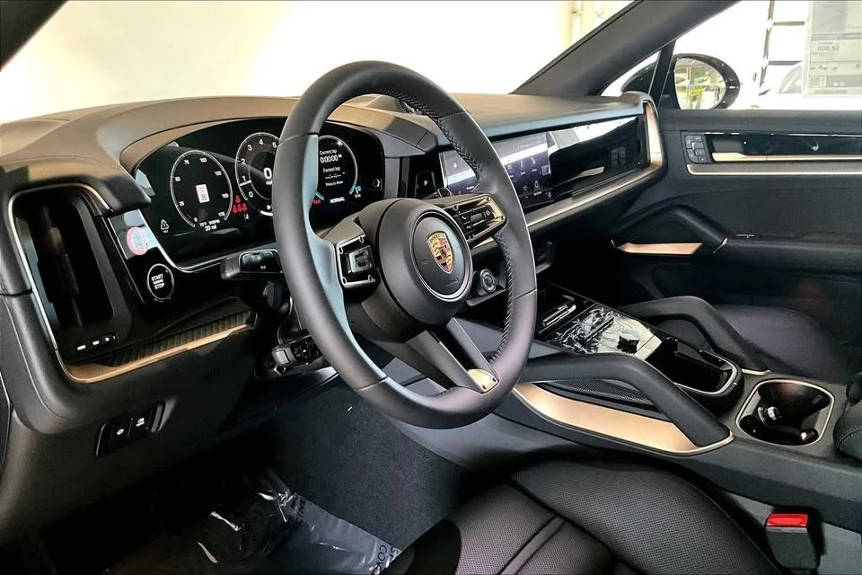 2026 Porsche 9Y0/9Y3 Cayenne - Image 4 of 20