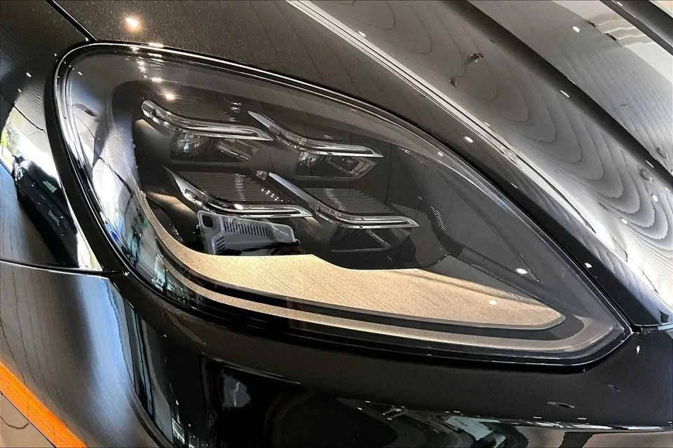 2026 Porsche 9Y0/9Y3 Cayenne - Image 12 of 20