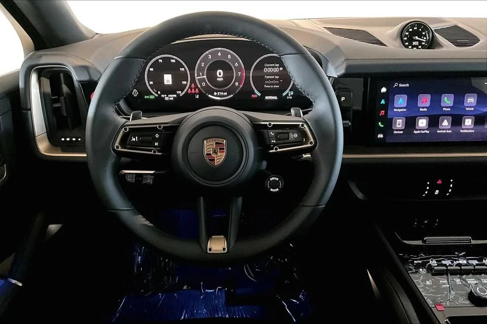 2026 Porsche 9Y0/9Y3 Cayenne - Image 13 of 20