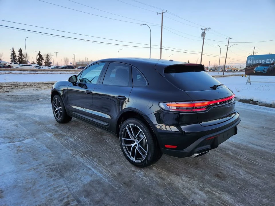 2026 Porsche Macan - Image 4 of 8