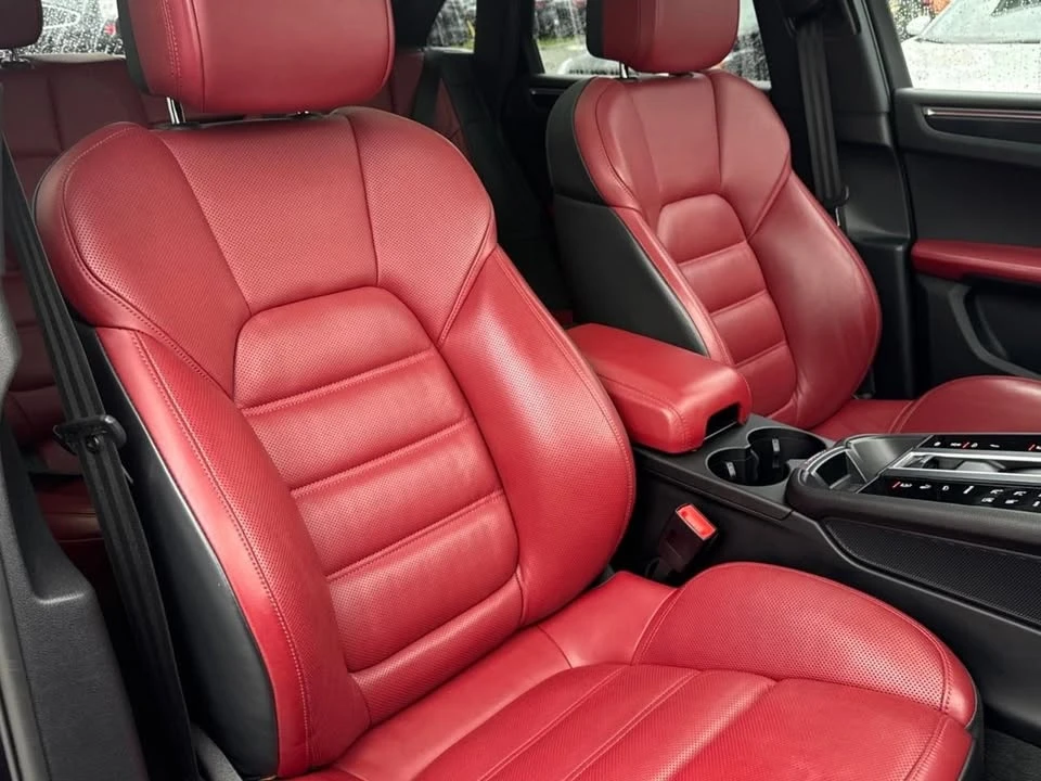 2026 Porsche Macan GTS - Image 16 of 17