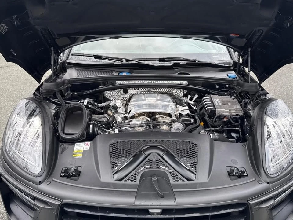 2026 Porsche Macan GTS - Image 17 of 17