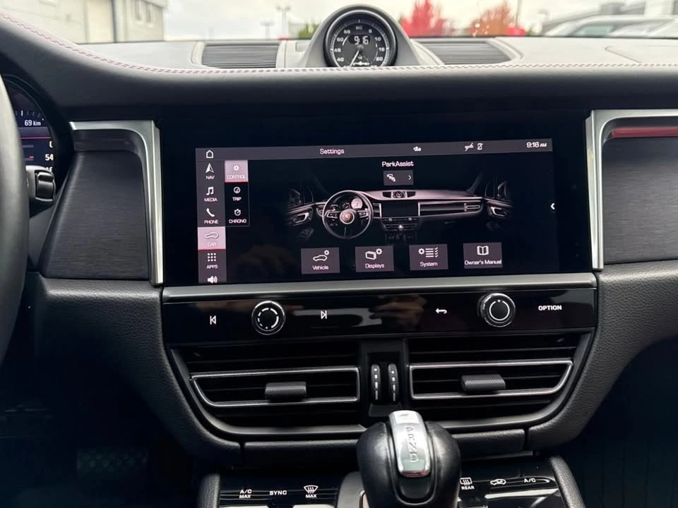 2026 Porsche Macan GTS - Image 12 of 17