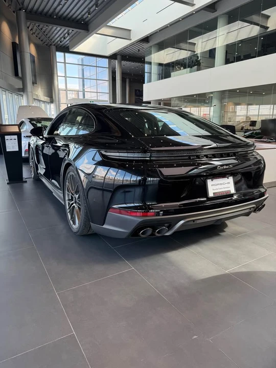 2026 Porsche 976 Panamera - Image 2 of 7