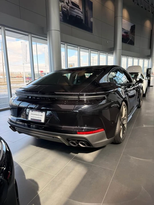 2026 Porsche 976 Panamera - Image 4 of 7