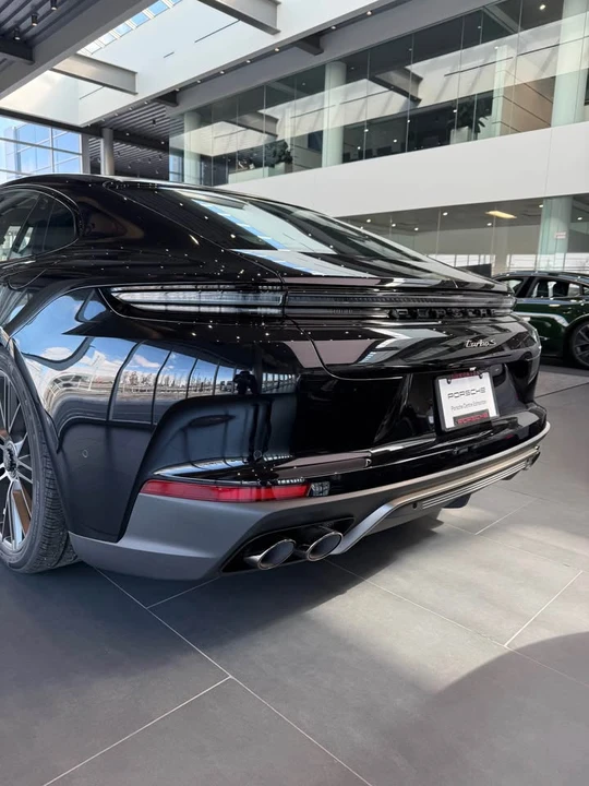 2026 Porsche 976 Panamera - Image 3 of 7