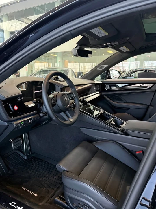 2026 Porsche 976 Panamera - Image 5 of 7