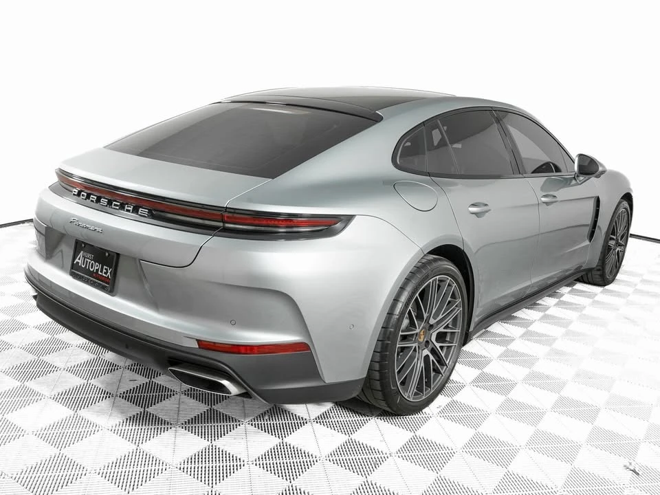 2026 Porsche 976 Panamera - Image 6 of 12