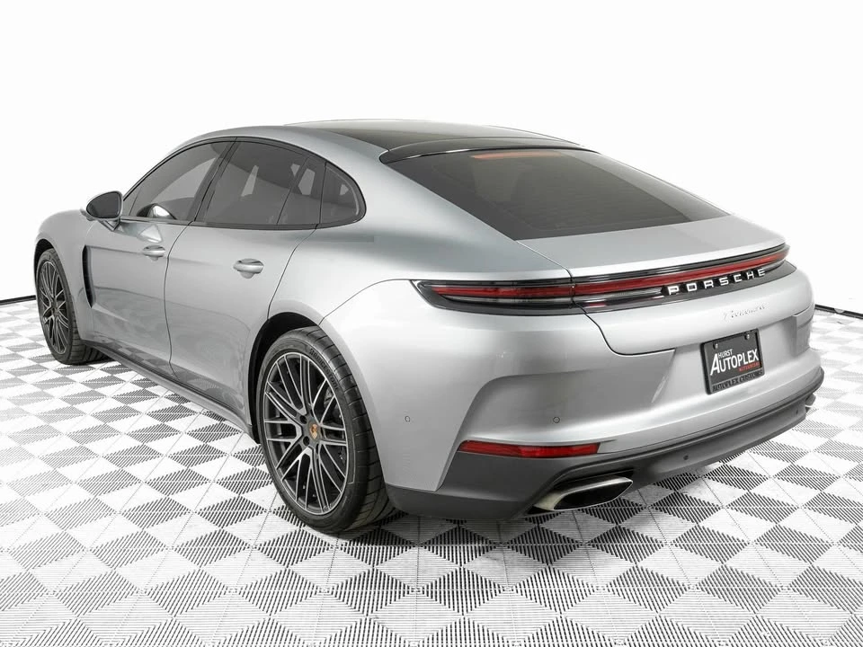 2026 Porsche 976 Panamera - Image 4 of 12