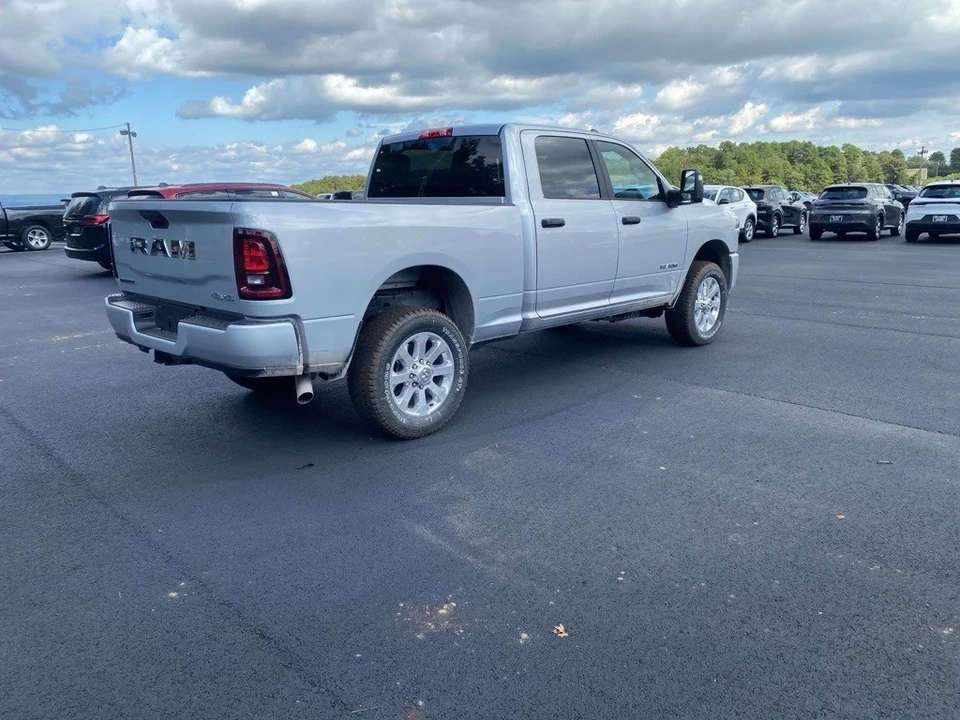 2026 Ram 2500 - Image 5 of 12