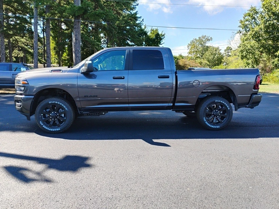 2026 Ram 2500 - Image 8 of 12