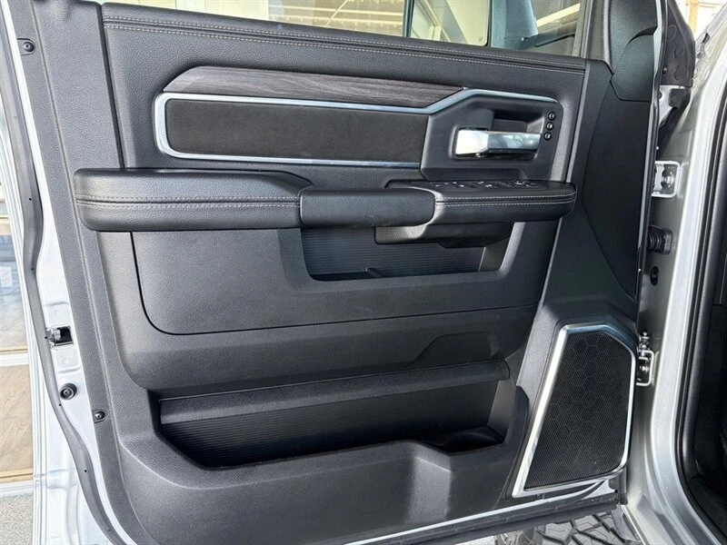 2026 Ram 2500 - Image 16 of 21