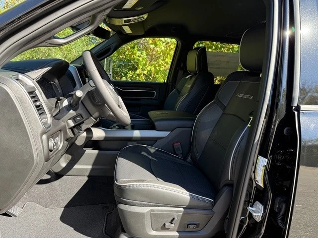 2026 Ram 2500 - Image 16 of 21