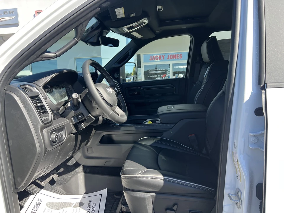 2026 Ram - Image 25 of 31