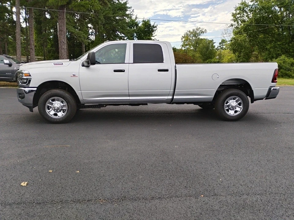 2026 Ram 2500 - Image 8 of 12