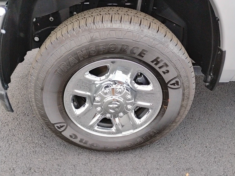2026 Ram 2500 - Image 9 of 12