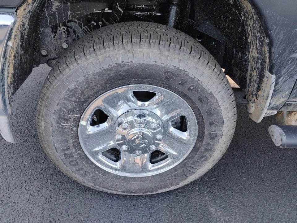2026 Ram 2500 - Image 9 of 12