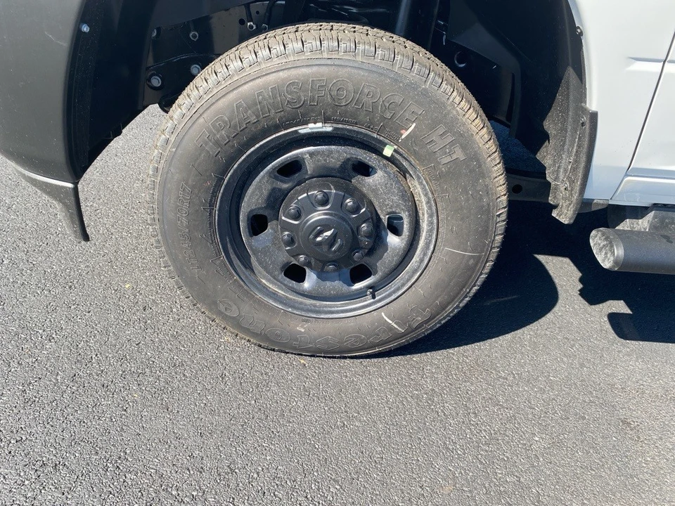 2026 Ram 2500 - Image 9 of 12