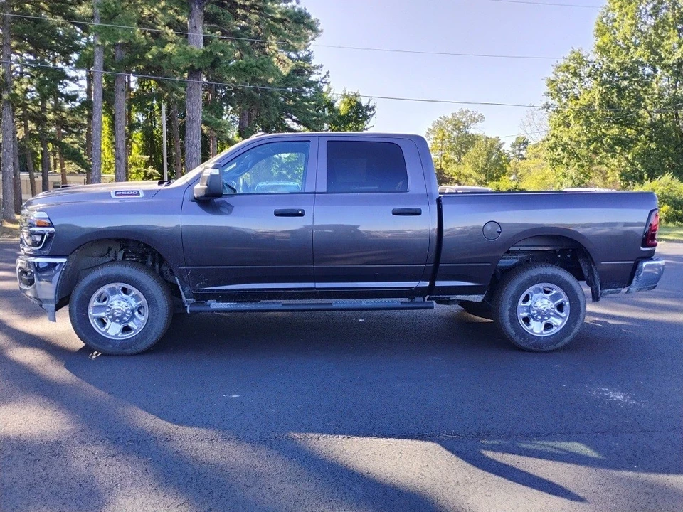 2026 Ram 2500 - Image 8 of 12