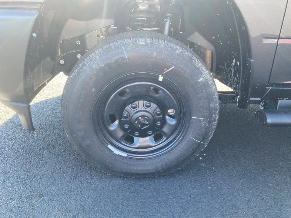 2026 Ram 2500 - Image 9 of 12