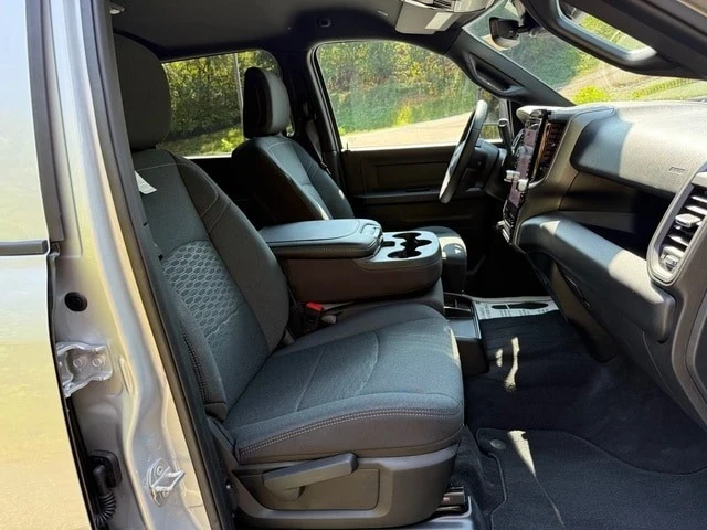 2026 Ram 2500 - Image 18 of 21