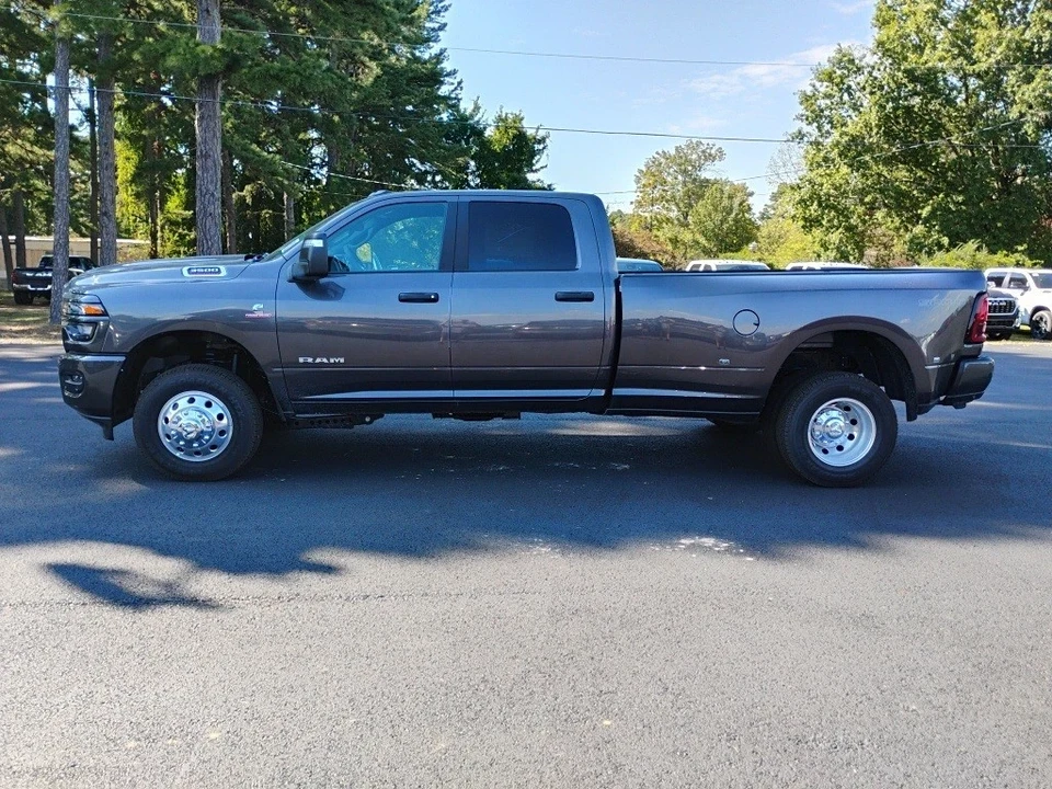 2026 Ram 3500 - Image 8 of 12