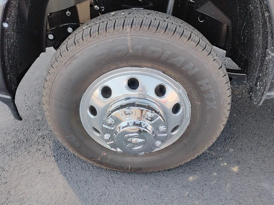 2026 Ram 3500 - Image 9 of 12