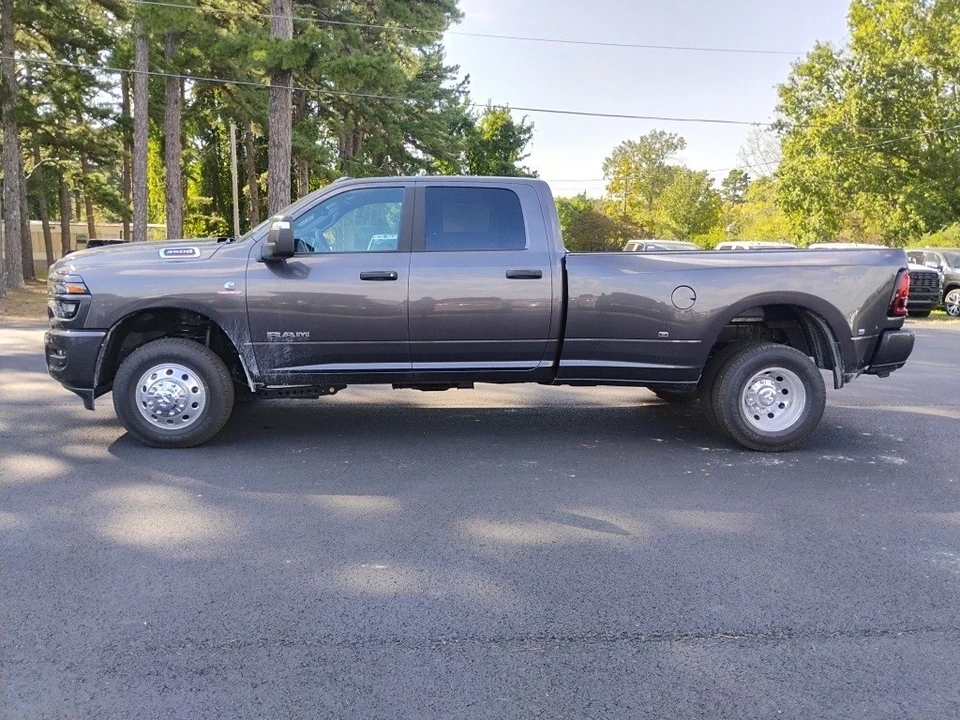 2026 Ram 3500 - Image 8 of 12