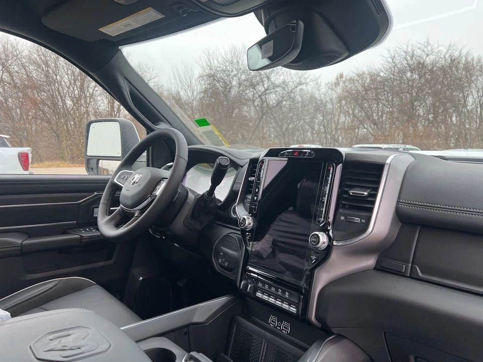 2026 Ram 3500 - Image 10 of 12