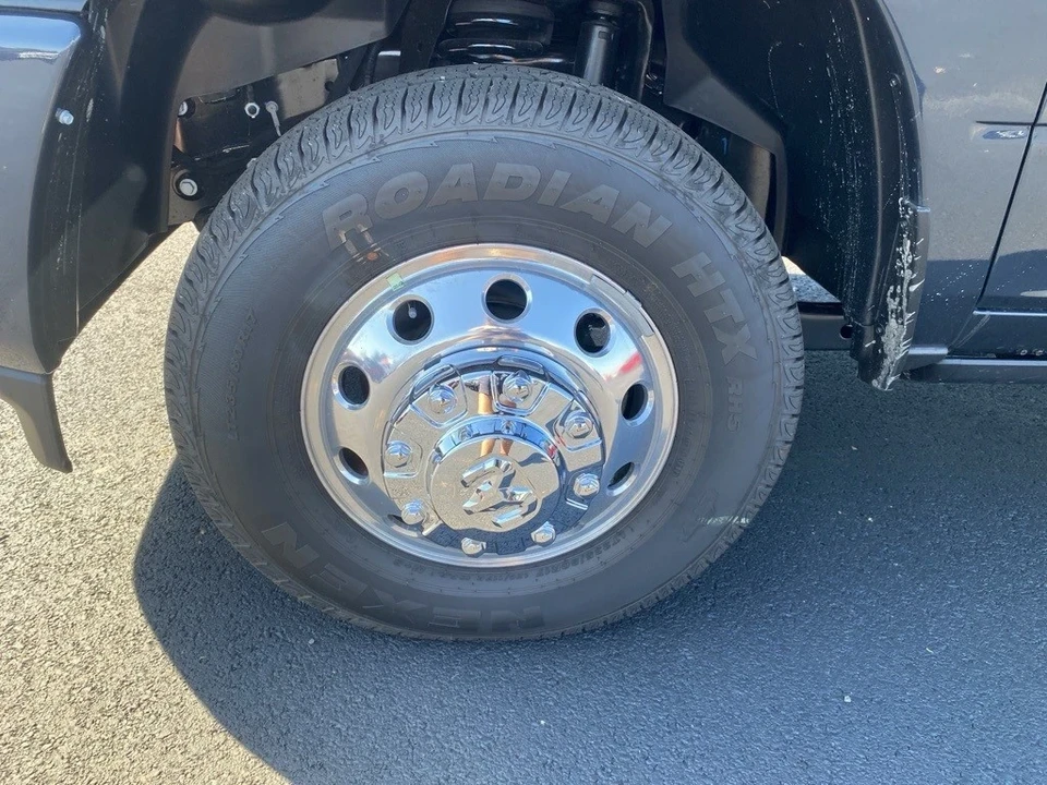 2026 Ram 3500 - Image 9 of 12