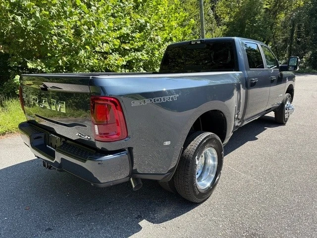 2026 Ram 3500 - Image 7 of 21