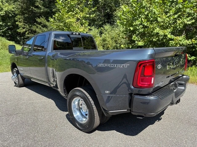 2026 Ram 3500 - Image 11 of 21