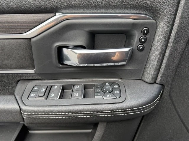 2026 Ram 3500 - Image 17 of 21