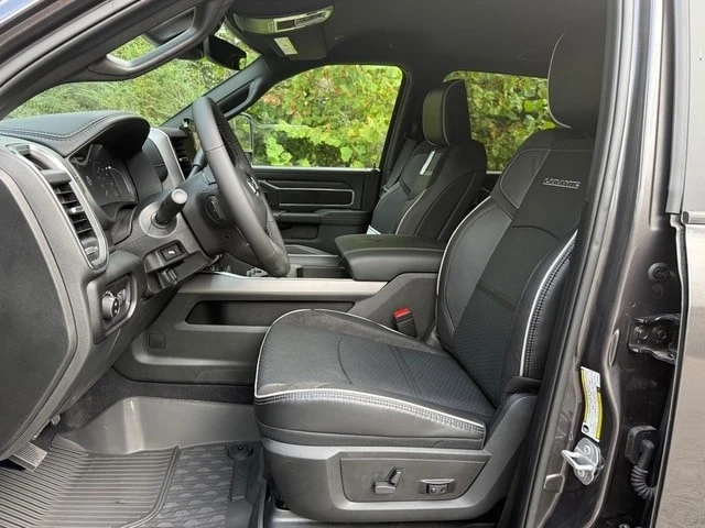 2026 Ram 3500 - Image 16 of 21
