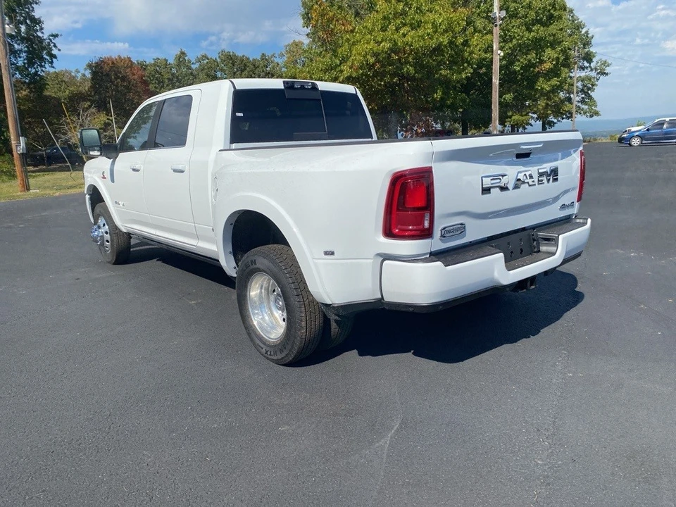 2026 Ram 3500 - Image 7 of 12